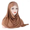 Etniska kläder 2023 muslimsk halsduk vanlig hijabs paljetter sjalar och lindar pannan kors femme musulman hijab redo att bära turbankvinnor