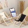 Prateleiras de banheiro Ponto de celular criativo portador de madeira cadeira de praia em forma de desktop portátil smartphone adequado