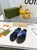 디자이너 샌들 샌들 남성 여성 패션 클래식 플로럴 브로케이드 슬라이드 플랫 가죽 고무 히트 슈 플랫폼 플립 바닥 해변 신발