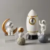 Decoratieve objecten Figurines Model Astronot Resin Modern DeKorasi Rumah Tokoh Orang Lucu Hadiah Ulang Tahun Kamar Anak Anak Dekoratif Meja Ruang Tamu 230517