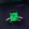 Pierścienie klastra E322 Pierścień szmaragdowy Pure 18K Gold Jewelry Nature Green 3CT Stone Diamond For For Women Fine