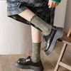 Sokken kousen Japans schattige ruches stijl bloem borduurwerk lange sokken vrouwen solide kleur harajuku retro crew socks p230517