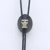 Noeuds papillon Style Vintage Western Southwest Cross Knot Ovale Bolo Tie Collier en cuir Cou également en stock aux États-Unis