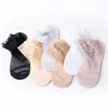 Socken Strumpfwaren weibliche Socken weibliche Hälfte Lolita weibliche Socken mit kostenlosem Versand Lolita Frauen unsichtbare Socken Spitze dünne Socken Slip transparent soll P230517