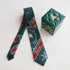 Papillon Uomo Uomo 2023 Design originale Cravatta Uniforme Buon Natale Cravatta verde Fiocchi di neve e stelle