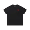 Amisweater Paris Designers Tshirts 2023 Spring Classic Heart Solid Color Round Neck Kort ärm T-shirt för män och kvinnor OQQD