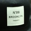 Ball 2018 Yeni Erkekler Kadın Brooklyn Mektupları Düz ​​Renk Yama Kapağı Hip Hop Kapakları Deri Güneş Şapkaları AA220517