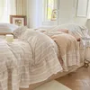 Set di biancheria da letto Copripiumino trapuntato in cotone con pizzo in stile francese super dolce e carino Set da 4 pezzi Pieghe scozzesi Ruffled Pr