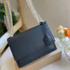 Borsa di design borsa a tracolla di lusso borsa a tracolla da donna materiale in pelle moda casual stile lettera a catena confezione regalo di consegna