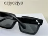 Solglasögon lyxdesigner Solglasögon för män Kvinnor Män cool stil Hot Fashion Classic tjock platta svart vit fyrkantig ram Eyewear Man Sun Glasses Desisuzs