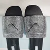 Slippare Designer Crystal Empelled Sandals Women Slippers Triangel Logo Slides Womens Slip On Flat Rhinestone Diamond Sliders Flip Flops Black White