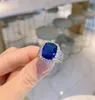 Кольца полосы роскоши 10*12 мм Paraiba Tourmaline Emerald Ruby Sapphire кольца для женщин лаборатория бриллиантового драгоценного камня Свадебная вечеринка с тщательными ювелирными украшениями J230517