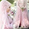 Pearl roze moslim trouwjurken bruidsjurken 2021 Een lijn hoge nek lange mouwen 3D bloemen kant Dubai Arabisch zonder hijab bruid 295J