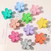 Hair Clips Barrettes Fashion Women Plastic Hair Claws Crab Clamps Charm Solid Color Flower Shape Lady Small Hair Clips Headdress Hair Accessories 230517