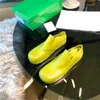 Pürüzsüz Mat Kadınlar Slipper% 100 Kauçuk tıkanma sandalet Destekleyici Slingback kayış tasarımcı ayakkabıları hafif topuk slip-on stil slaytları İtaly00