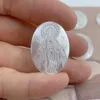 Charms 22 30mm Natural Mother of Pearl Shell Oval Virgin Mary Medal för smycken Making Pendant Inlagda tillbehör