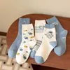 Skarpetki Hosiery Blue Woman Socks Fashion Hafted Harajuku Floral Japanese Cute Women Socks Retro Streetwear Crew Crew Socks P230517