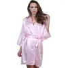 Kvinnors sömnkläder Kvinnors sexiga nattklänning Kvinnor Silk Satin Short Pyjamas Solid Kimono Robe Fashion Bath Robes Bathrobe Dressing Clows