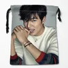 収納バッグkpop lee min ho drawstring hd print 18x22cm到着ソフトサテン生地再利用可能な衣服バッグシューズ0519