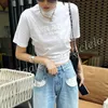 Fashion Tops تي شيرت نسائي بأكمام قصيرة برسمة زهرة محروقة مع شعار أمامي أبيض قصير SML