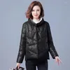女性用トレンチコート2023秋の冬の明るい顔パッド入りジャケット