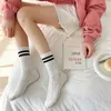 Sokken kousen zwart witte gestreepte vrouwelijke sokken graven dunne katoen lange sokken casual mode zomers mesh ademende schoolmeisjes crew socks p230517