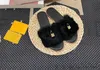 Top Pantofole di lana da donna Sandali firmati di lusso Scarpe di lana piatte Outdoor Antiscivolo Gomma da spiaggia Alfabeto Dritto Caramelle alte 36-42