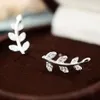 Stud -oorbellen Luxe Klein gesneden kristal 925 Zilveren naaldoorring Shining Leaf Bruidale verloving voor vrouwen prachtige feestjuwelencadeau