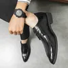 chaussure luxeNEW Mens Business Brogues Shoes High Grade Pointed Toe Vintage Genuine Leather Shoes Men Formal Wear Oxford Shoes