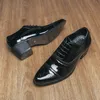 Nuove scarpe brogue nere da uomo con tacco spesso, scarpe fatte a mano con lacci in pelle PU lucida, punta tonda, per uomo con spedizione gratuita