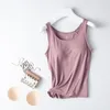 Camisoles Tanks Inbyggda bh -tankar Kvinnor Casual Wide Strap Basic vadderad Camisole ärmlös topp shaper med avtagbar hyllbh 230518