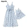 Abiti coordinati per la famiglia Joyccin Mother Kids Long Slip Dress All Over Flower Print Cross Wrap Front Abiti da vacanza con cintura 230518