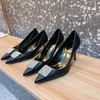 VT Scarpe formali in vera pelle di design di lusso di alta qualità, tacchi alti, sandali con borchie di diamanti, scarpe da donna versatili, scarpe da fabbrica della serie OS