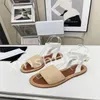 Hochwertige Designer-Kleiderschuhe aus echtem Leder, bequeme flache Römersandalen aus Strohgeflecht