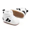 Sandalen Winter Plüsch Dicke Babystiefel Gestreifte Sport-Schneestiefel Rutschfeste Gummisohle Erste Wanderer geborene Kleinkind-Krippenschuhe 230517