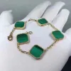 2023 Van Clover Style Armband Luxury Designer Jewelry Four Leaf Clover Armband 18K Gold Silver Agate Fashion Jewelry Love Charm Armband Wedding Present