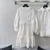 Grundläggande casual klänningar Leisure designad av australisk designer 2023 Vår/sommarlinne vit skarvklänning