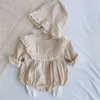 Rompers spetsprinsessan småbarn Romper Autumn Retro Born Baby Girl kläder Cotton Spring Pure Color Spädbarnskläder 2 st med hattar 230517