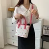 イブニングバッグハンドバッグ大容量かわいい刺繍花トートバッグサッチェルバケツ女性肩のメッセンジャー財布