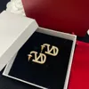 Kadın İnci Döngü Saplama Lüks Aşk Küpe Moda Mor Başlangıç ​​Saplamalar Elmaslar Mektuplar Tasarımcı Takı Düğün Küpe V 925 Gümüş