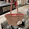 2023 Sac d'été pour la plage Sacs de paille de marque célèbre Femmes Sac à main en raphia Panier de voyage Sac à main de luxe Designer Wicker Carrycots 2411