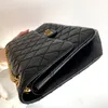 Luxury Flap Bag Designer Crossbody Bag Handväskor äkta läderkedja påse 28 cm Top-nivå replikation axelväska med låda CH022