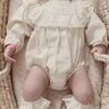 Rompers spetsprinsessan småbarn Romper Autumn Retro Born Baby Girl kläder Cotton Spring Pure Color Spädbarnskläder 2 st med hattar 230517