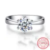 Bröllopsringar 90% rabatt på lyxkvinna Small Lab Diamond Real 925 Sterling Silver Engagement Solitaire for Women 230517