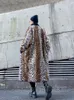 Женские траншеи Coats Xuxi Lamb Wool Hoem Женщины 2023 Осень Зимняя средняя длина тонкая рыхлая хлопковая мягкая утолщенная леопардовая принт кашемир E3