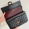 Luxury Flap Bag Designer Crossbody Bag Handväskor äkta läderkedja påse 28 cm Top-nivå replikation axelväska med låda CH022