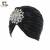 Akcesoria do włosów do włosów moda złota srebrne diamentowe czapki turbanowe dla kobiet chemo bandana hidżab plisowana indyjska czapka turbanta czapka 230518