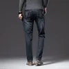 Jeans para hombres Estilo clásico Invierno para hombres Fleece Warm Straight Jeans Moda de negocios Algodón Denim Pantalones elásticos Pantalones gruesos Hombre Negro Azul 230517