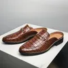 Half Slippers Homem Put Pattern Baixo salto com pomotes de fivela de ferradura confortável Breathabie Diário Sapatos casuais MULES