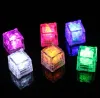 De nieuwste LED -ijsblokjes schijnen helder wanneer ze het water binnenkomen kleurrijke knipperende ijsblokjeslichten die nodig zijn voor feesten